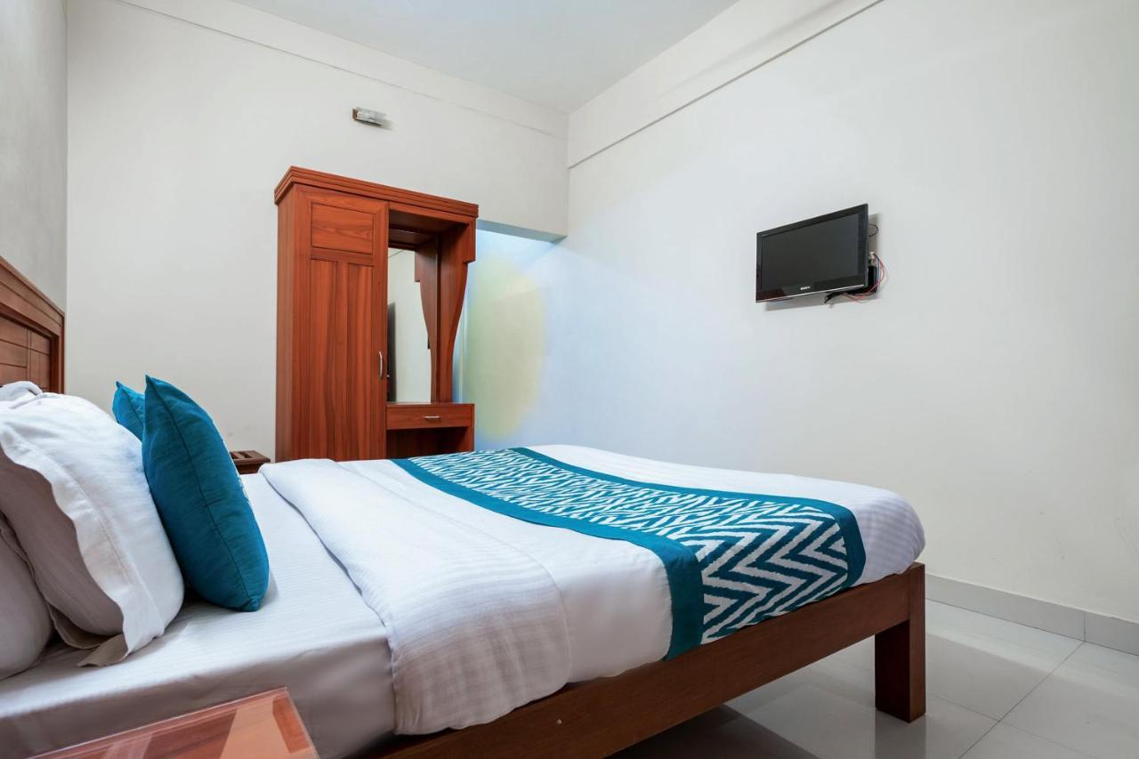 Oyo 9404 Hotel White Fort Манантавади Экстерьер фото